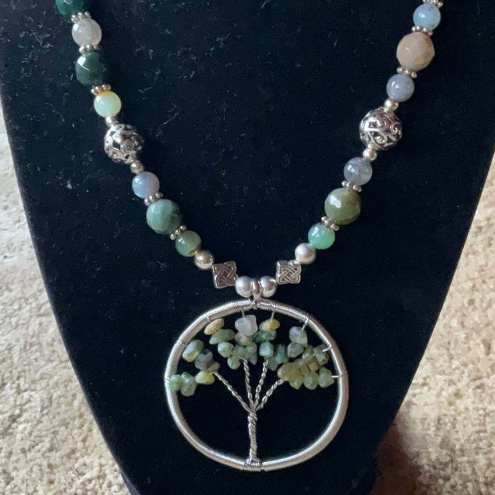 Handmade Natural Stone Necklace - Picture 2 of 3